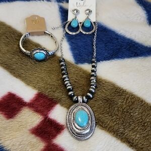 Western Necklace, Earrings And Bracelet Set NWT